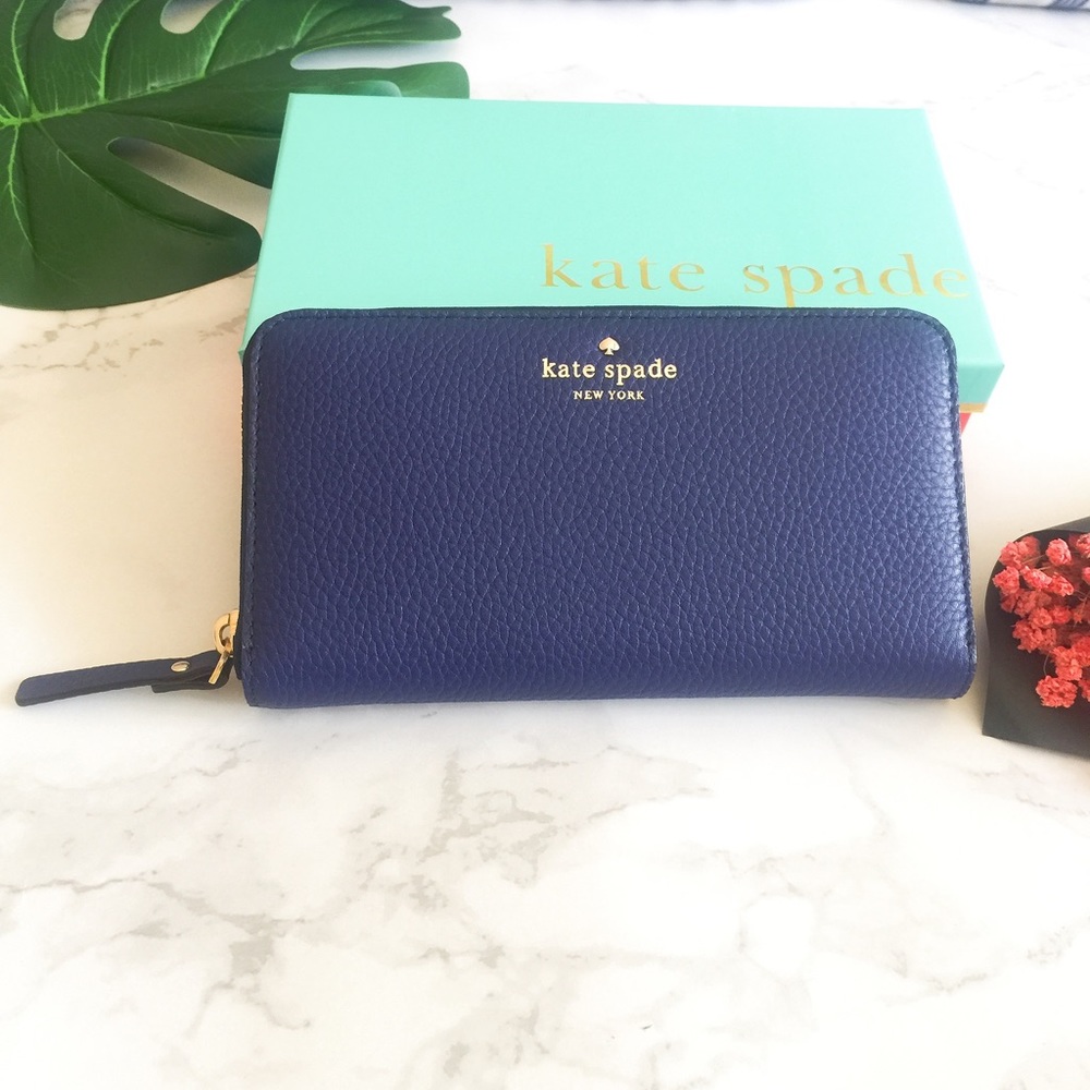 🆕 NIB Kate Spade beautiful zip wallet